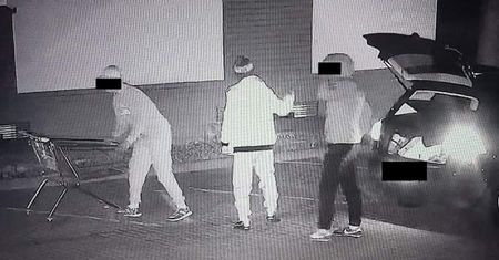 Wywieźli ze sklepu 34 opakowania kapsułek do prania. Nietypowa kradzież w kujawsko-pomorskim