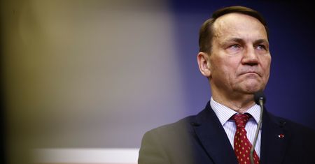 Sikorski komentuje słowa Dudy ws. Trumpa. "Pochlebstwo nic nie kosztuje"
