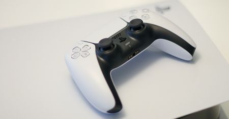 Trwa walka z botami wykupującymi PlayStation 5. Kto wyjdzie z niej zwycięsko?
