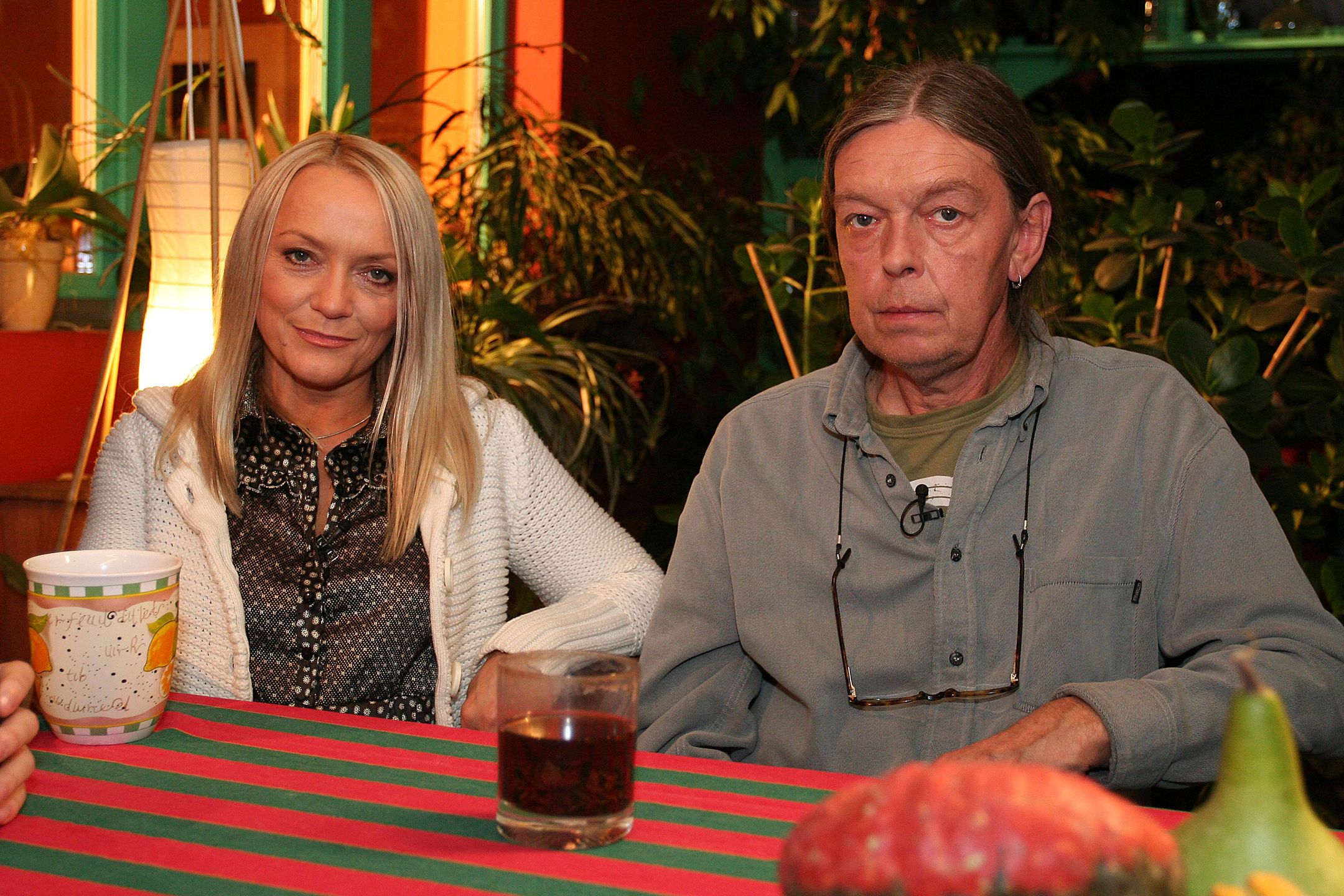 Małgorzata Ostrowska i Jacek Gulczyński w domu w Puszczykowie w 2006 roku