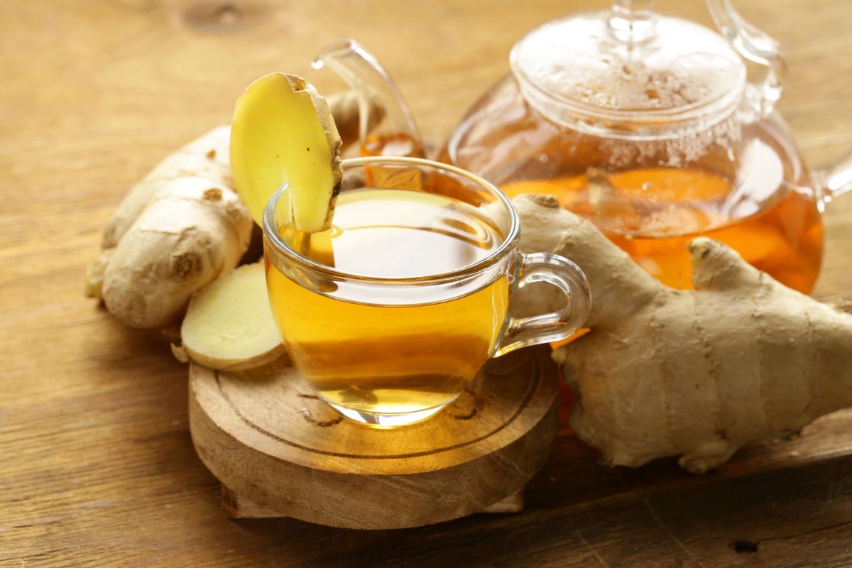 Imbir na przeziębienie najczęściej podawany jest jako dodatek do herbaty.