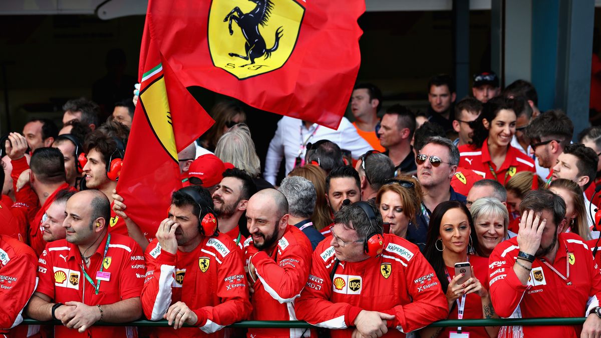 Getty Images / Na zdjęciu: zespół Scuderia Ferrari