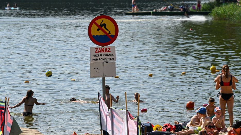 Rządowe Centrum Bezpieczeństwa zaleca, by korzystać ze strzeżony