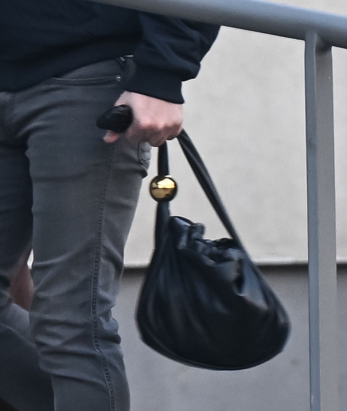 Marcin Hakiel maszeruje z Dominiką do szpitala na kardiotokograf