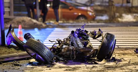 Łódź. Wypadek na al. Jana Pawła II. BMW uderzyło w 6 aut. Są ranni