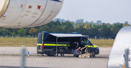 Dron z ładunkiem wybuchowym na lotnisku w Lipsku. Wywiad USA wskazuje na Rosję