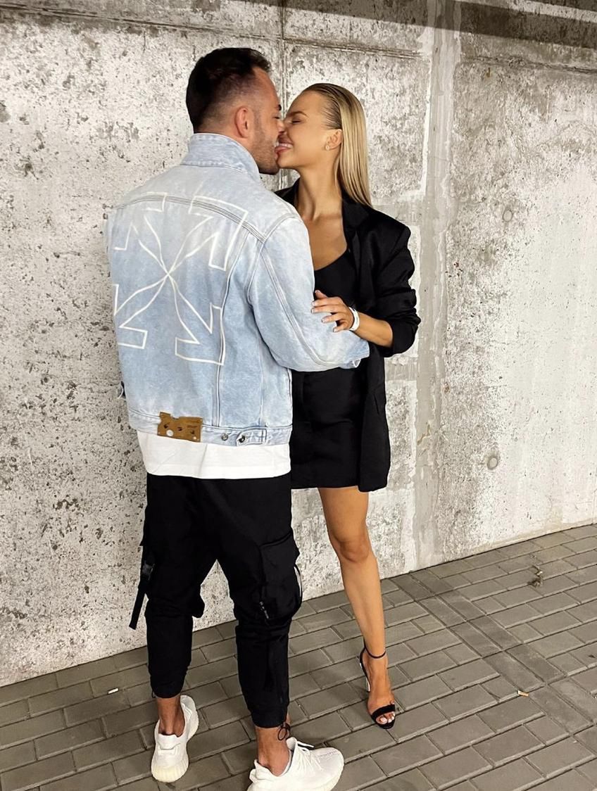 Karolina Pisarek z narzeczonym