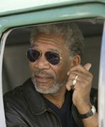 Morgan Freeman tresuje konia