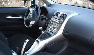Czarna owca - Auris 2.2 D-4D