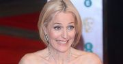 "Z Archiwum X": Gillian Anderson w pogniecionej sukni na czerwonym dywanie