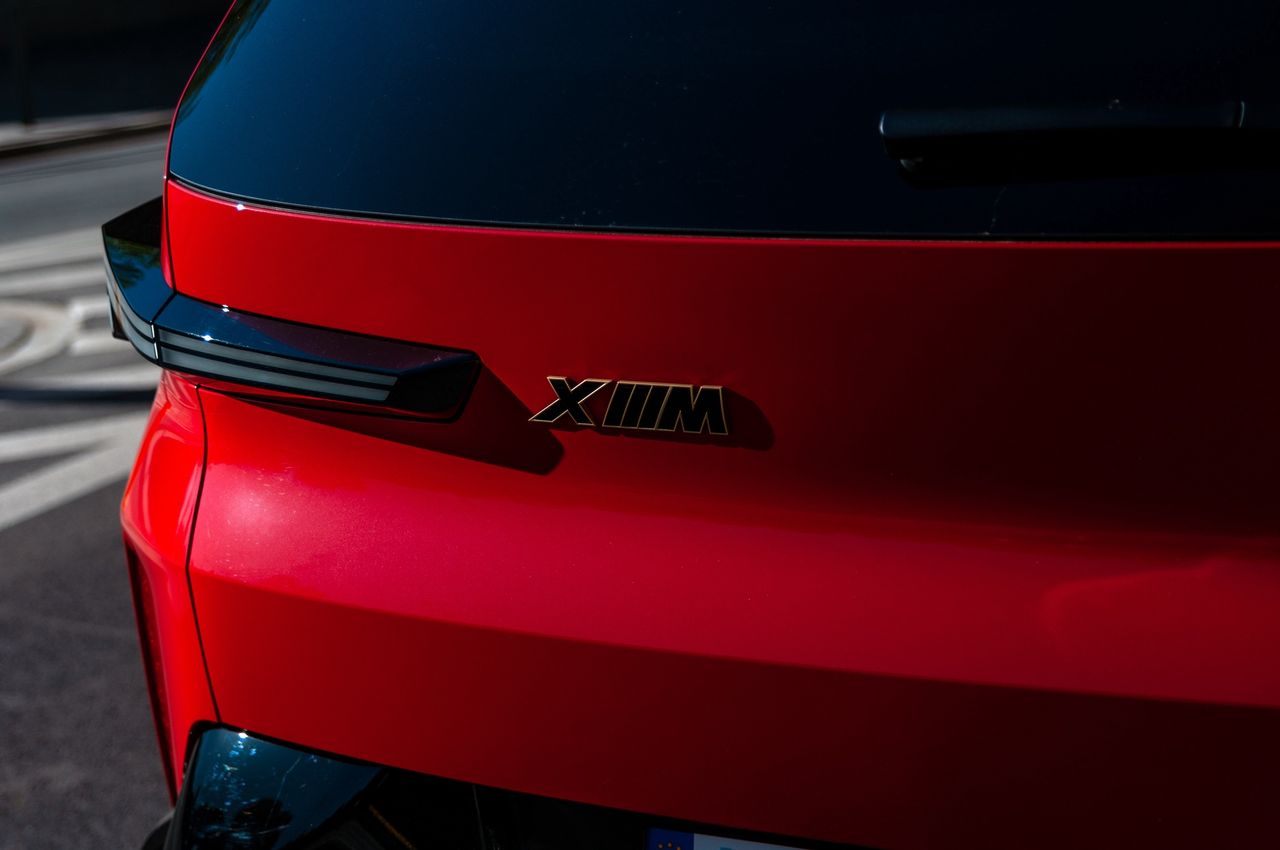 BMW XM (2023)