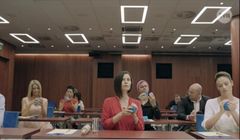 Gwiazdy TVN z niebieskimi kulkami (zobacz teaser spotu TVN)