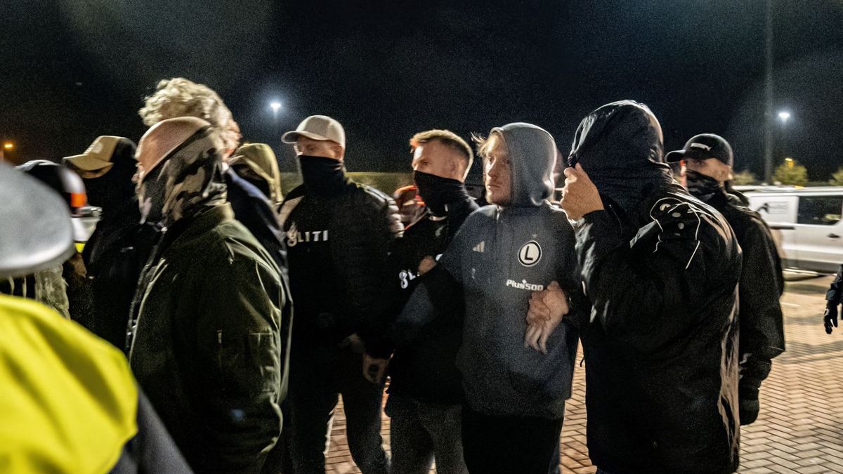 Zdjęcie okładkowe artykułu: Getty Images / Marcel van Dorst/NurPhoto  / Na zdjęciu: zatrzymanie Radovana Pankova po meczu AZ - Legia
