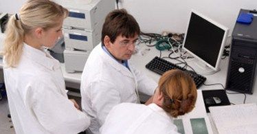 Pakiety medyczne dla pracowników a podatek VAT
