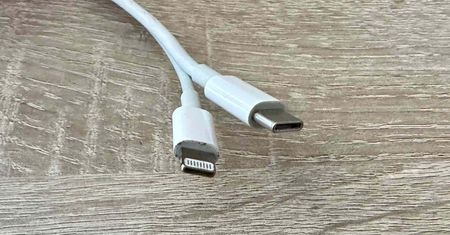 USB-C w iPhone 15 oznacza, że musisz przyzwyczaić się do bałaganu