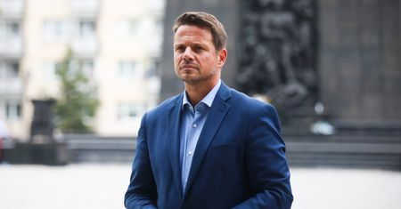 Warszawa. Mobbing w stołecznym ratuszu. Wielkość biustu matki karmiącej