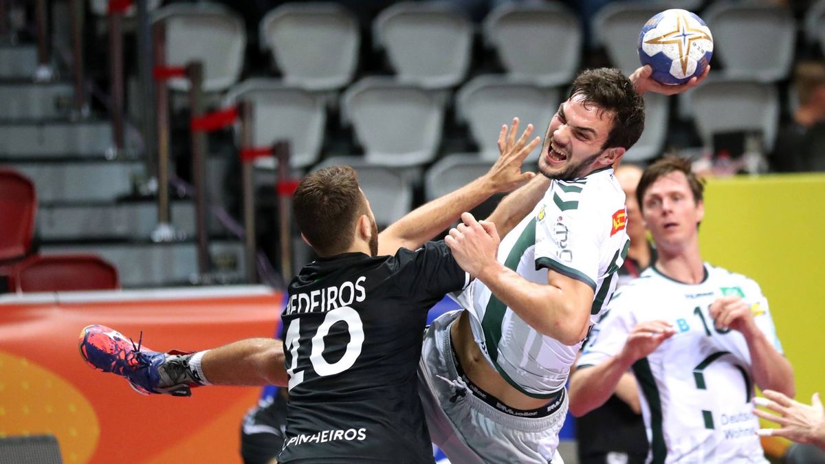 Materiały prasowe / IHF / Petar Nenadić w akcji
