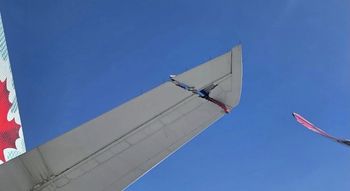 Kolizja samolotów. Winglet Airbusa A350 utkwił w ogonie Boeinga 777