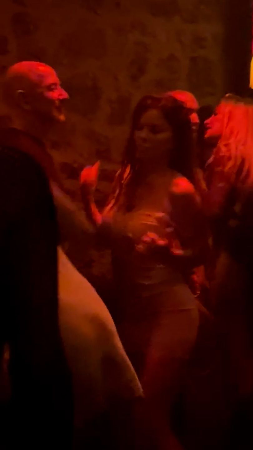 EXCLUSIVE: Lauren Sanchez Spotted Dancing The Night Away With Jeff Bezos In Ibiza, Spain - 05 Aug 2025
EXCLUSIVE: Billionaire Jeff Bezos watches on as his Wife Lauren Sanchez dances the night away in a club in Ibiza, Spain. 

Pictured: jeff bezos,lauren sanchez,Image: 1028004058, License: Rights-managed, Restrictions: Worldwide, Model Release: no, Pictured: jeff bezos,lauren sanchez, Credit line: / SplashNews.com / Splash / Forum
/ SplashNews.com / Splash / Forum
dancing, together, partner, latin, latino, brunette, clubbing, club, night club, night out, party, black t shirt, Ibiza, spain