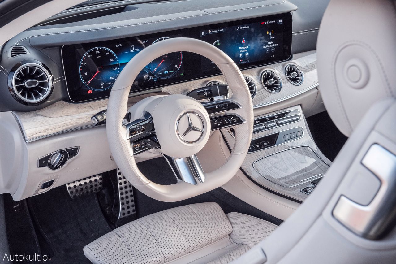 Mercedes-Benz E300 Coupe (2022)