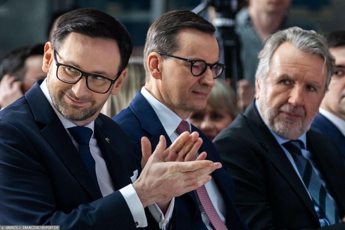 Od lewej: prezes Orlenu Daniel Obajtek i premier Mateusz Morawiecki