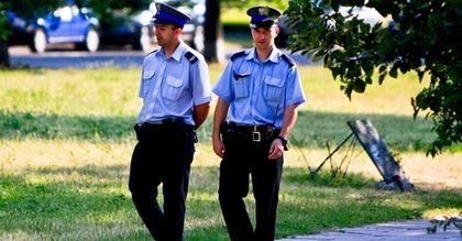 Zwolnienia lekarskie dla mundurowych. Znowu mają dostawać 100 proc. pensji