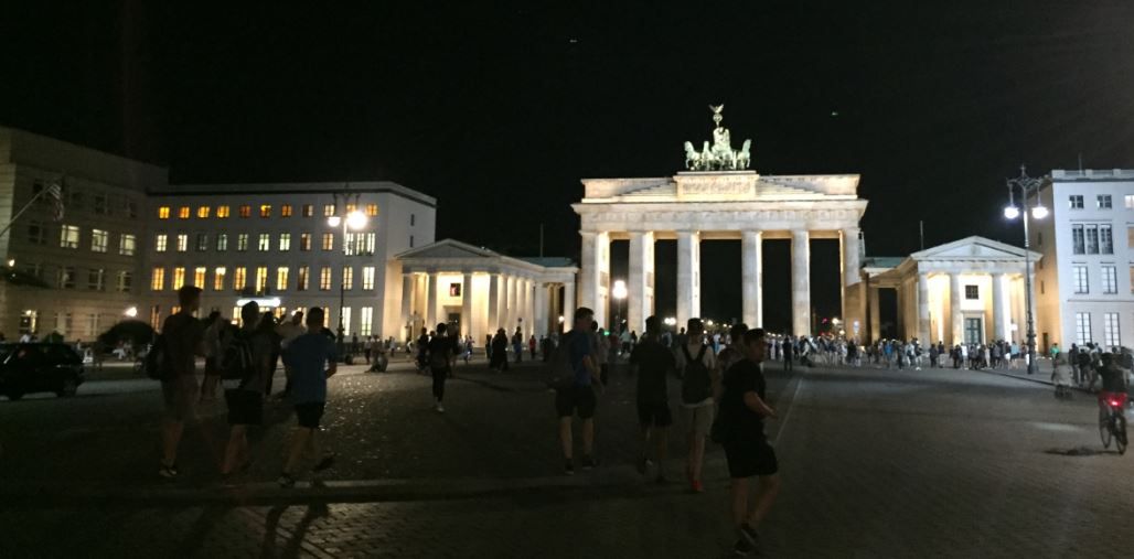 Podliczyliśmy zarobki w różnych zawodach. Wszędzie zarabiamy kilka razy mniej niż Niemcy