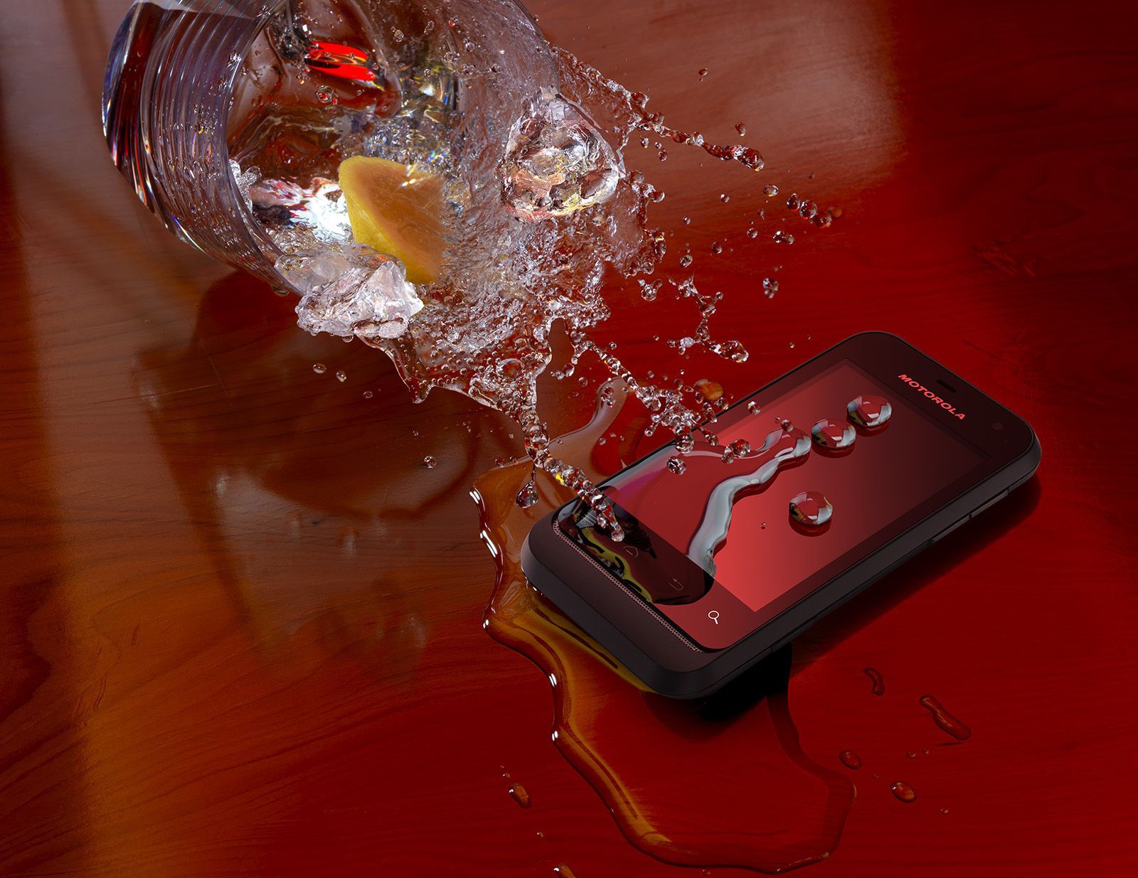 Motorola Defy Mini w Polsce - konkurent dla Xperii active? 2