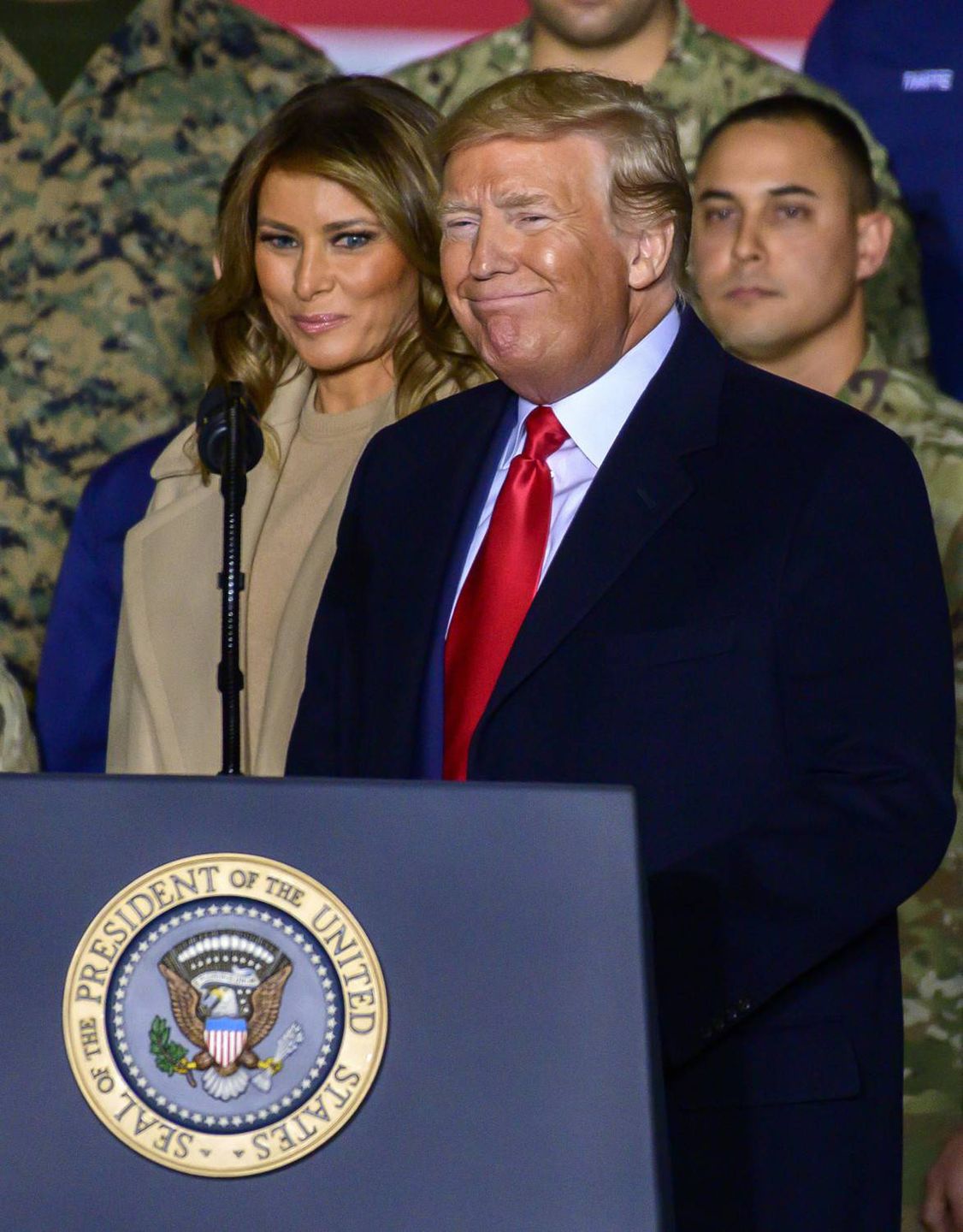 Donald Trump pocałował Melanię