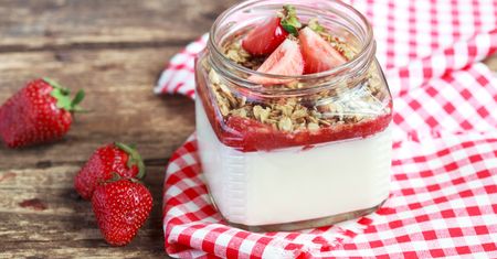 Owocogurt z muesli (McDonald's)