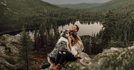 Najlepsze zdjęcia zaręczynowe 2018 roku według magazynu Junebug Weddings