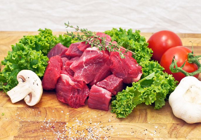 Surowa łopatka wołowa (mięso i tłuszcz, II klasa mięsa)