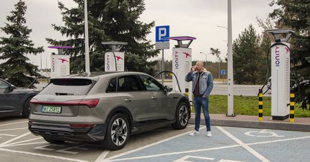 Test autostradowy: Audi Q8 e-tron na trasie Poznań-Berlin i z powrotem pokazał, że dobry elektryk nie męczy na autostradzie