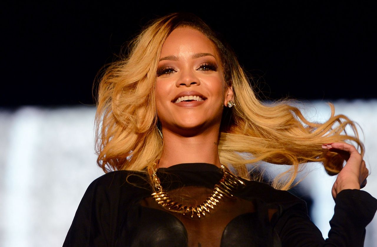 Rihanna dazzles in new blonde look at Puma-Fanta collaboration event