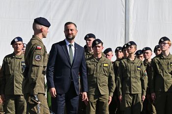 Szef MON zapowiada klasy z obsługi dronów. "Bardzo na was liczymy"
