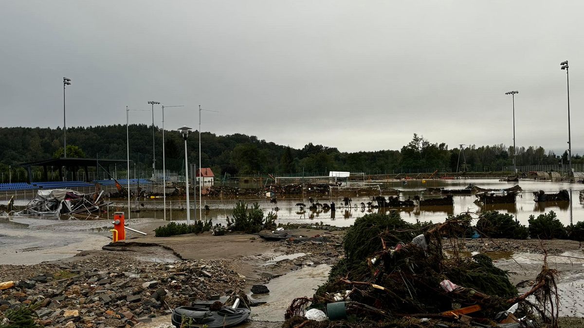 Zdjęcie okładkowe artykułu: Facebook / GKS Głuchołazy / Na zdjęciu: stadion GKS-u