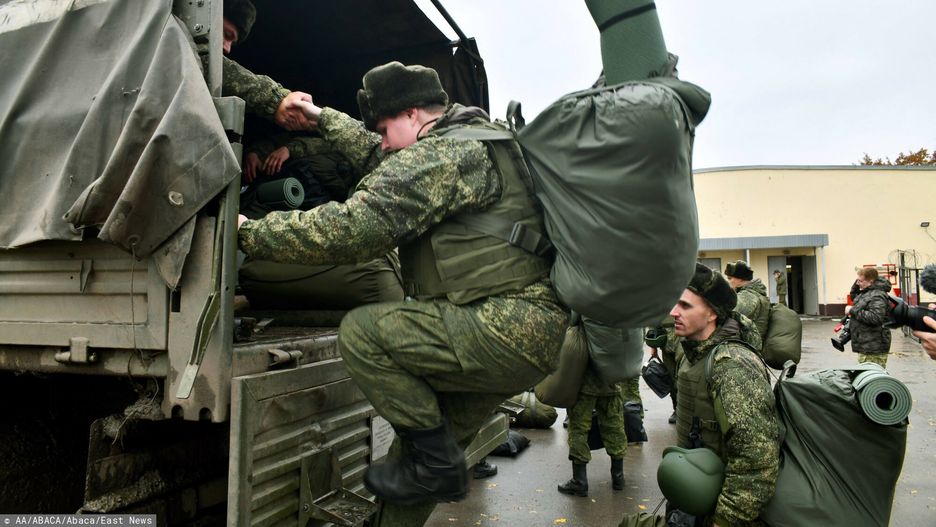 Punk mobilizacyjny w Rostowie
ROSTOV, RUSSIA - OCTOBER 31: Conscripted citizens get into a military vehicle as part of the mobilization as military training continue within the scope of mobilization in Rostov, Russia on October 31, 2022. Arkady Budnitsky / Anadolu Agency/ABACAPRESS.COM
AA/ABACA