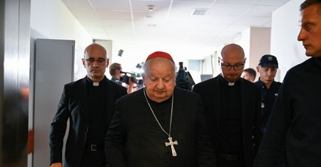 Kard. Stanisław Dziwisz przed sądem w Krakowie. Oto, co zeznał