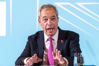 Imigranci bez zasiłków? Dziennikarz komentuje pomysł Farage'a: kilkaset tysięcy Polaków