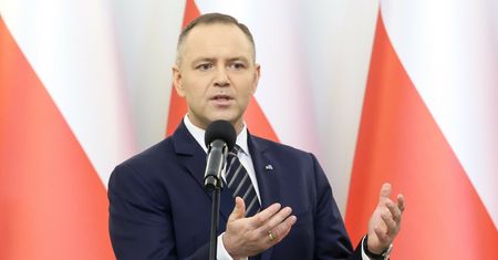 "Nic się nie zmieni". Ekonomista: mimo weta rząd i tak może skorzystać z SAFE