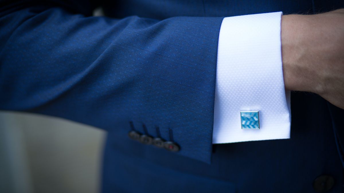 Spinki do mankietów. Jak wybrać?