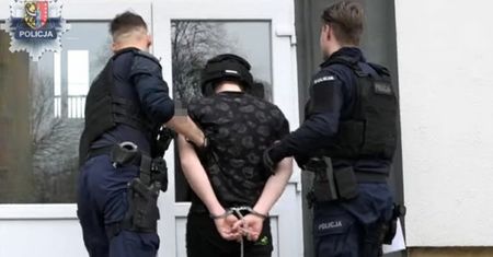 21-letni Wiktor K. zamordował nożyczkami. Sąd podjął decyzję