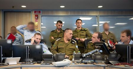 "Kupuj, kiedy krew się leje"? Na razie najważniejsze jest zachowanie spokoju