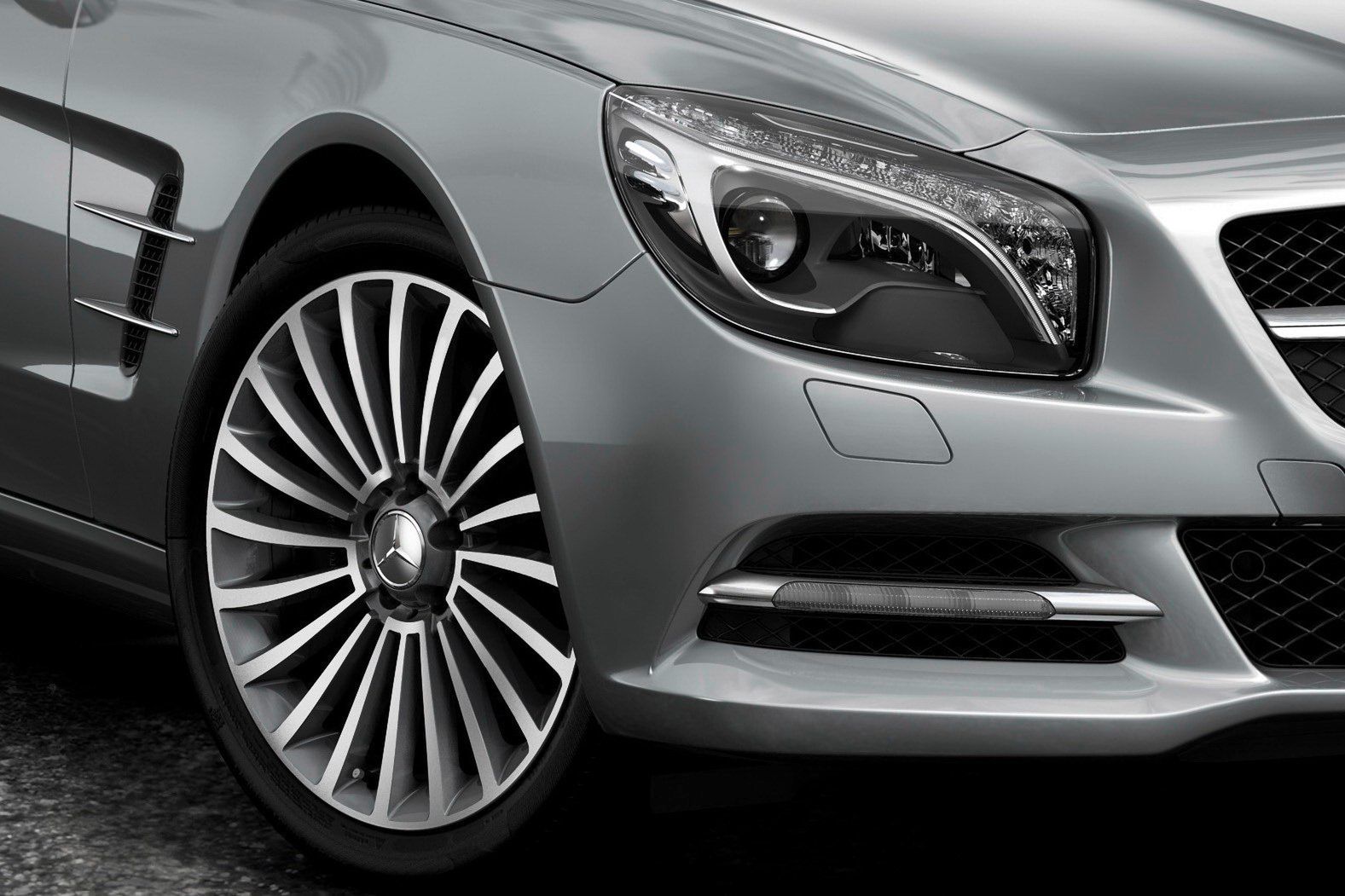 Mercedes SL (2013) - akcesoria