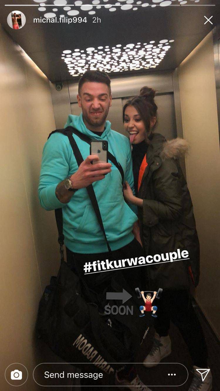 Izabela Krzan z ukochanym w windzie