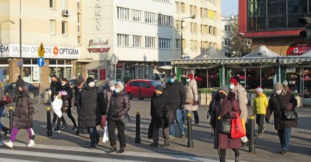 Polacy kłócą się o dwie wizje świata. Mamy szanse na dialog bez przemocy?