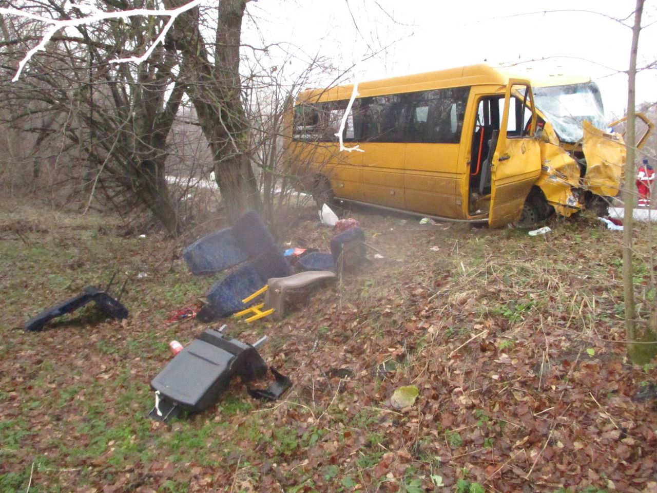 Ukraina. Kobieta i jej 8-letnia córka zginęły po zderzeniu auta osobowego z autobusem