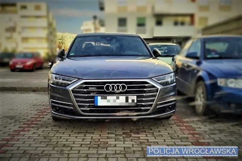 Wrocław. Audi warte 250 tys. zł odzyskane. Trwa poszukiwanie złodzieja