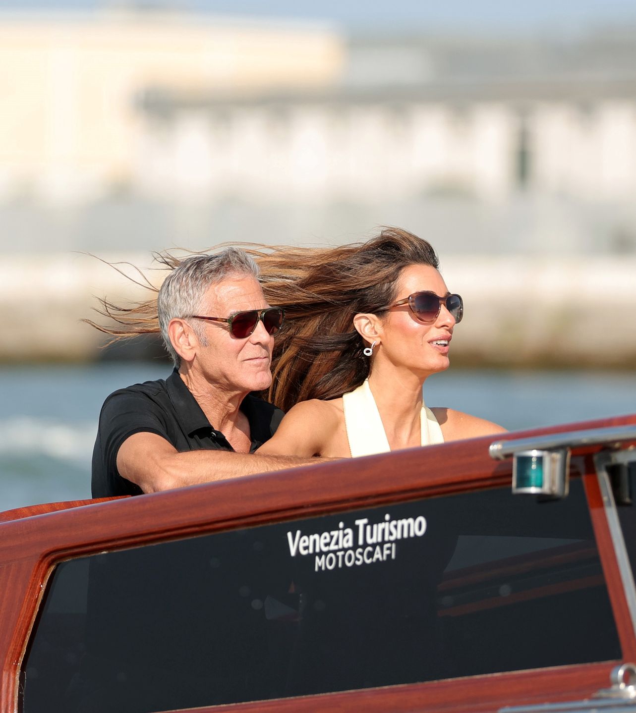 Amal i George Clooneyowie zameldowali się w Wenecji