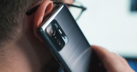 Odebrałeś taki telefon? Policja radzi - natychmiast się rozłącz